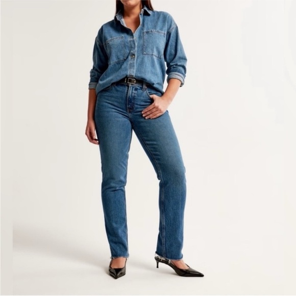 Abercrombie Curve Love 90’s Straight Mid Rise Raw Hem Jeans 8 - Picture 2 of 13